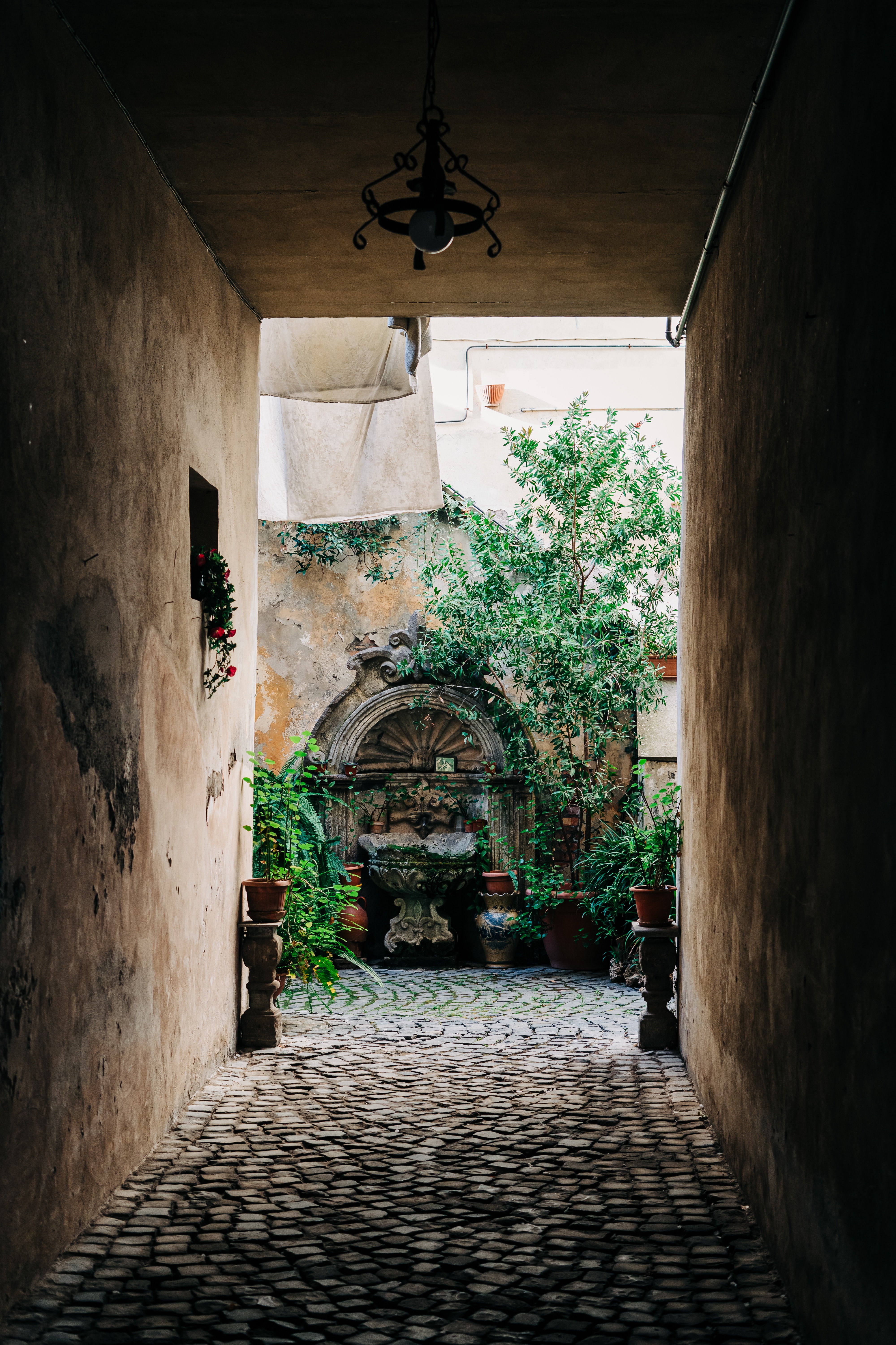 Tuscania © G. Clare Marino, Unsplash