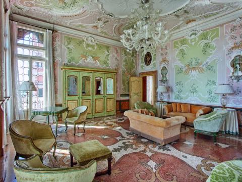 Découverte du mobilier de l’hôtel Bauer Palazzo